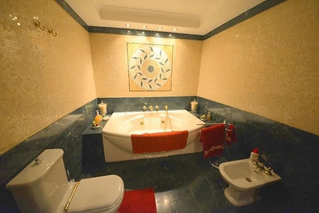 Luxury Apartment Via Giulia With Private Garden Rome