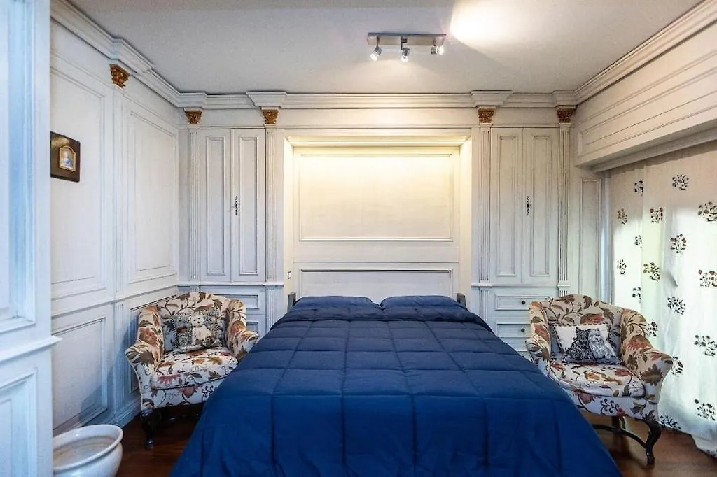 Luxury Apartment Via Giulia With Private Garden Rome