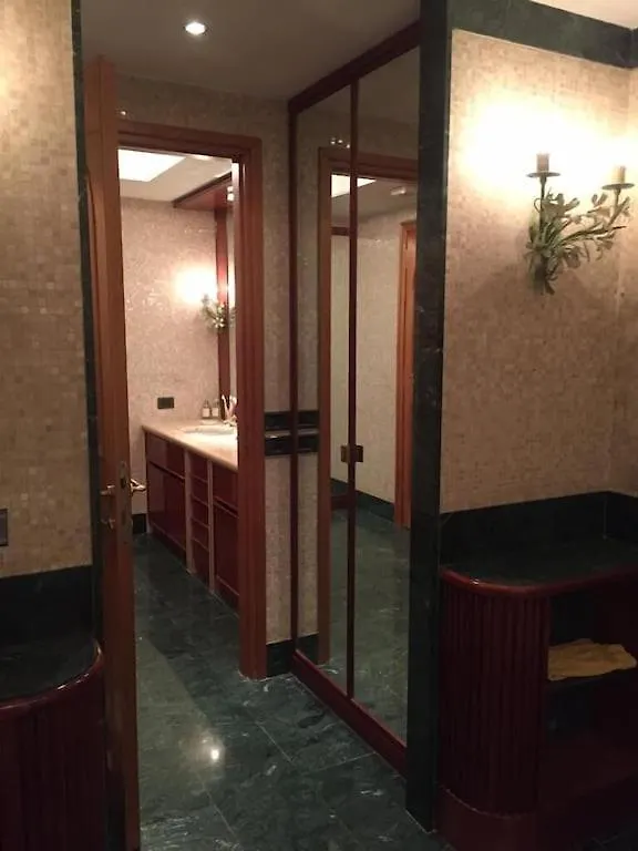 Luxury Apartment Via Giulia With Private Garden Roma