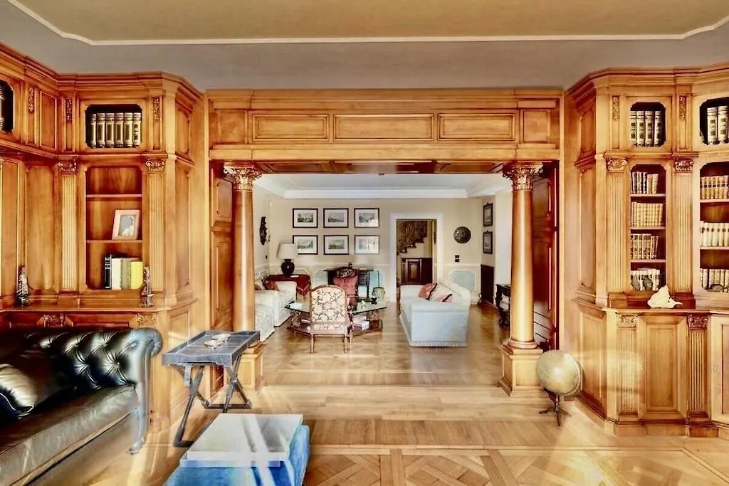 Luxury Apartment Via Giulia With Private Garden Roma İtalya