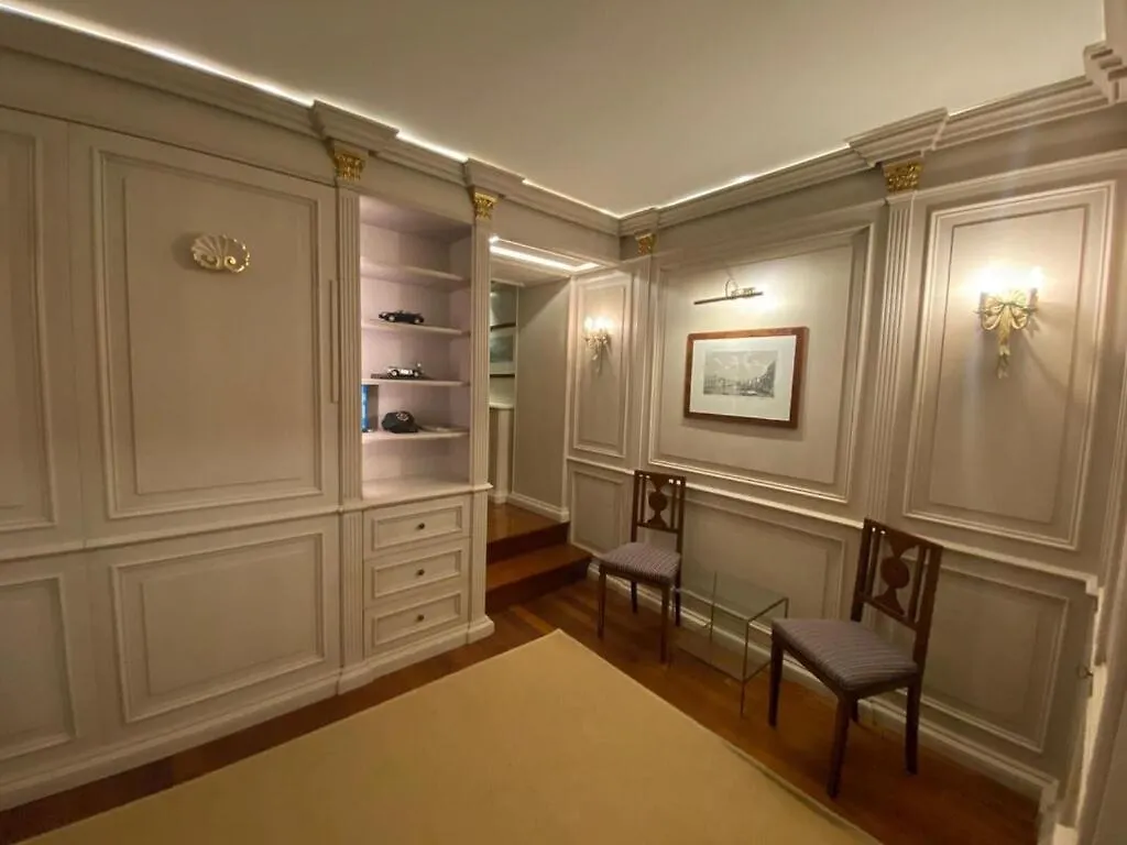 Luxury Apartment Via Giulia With Private Garden Rome Italy